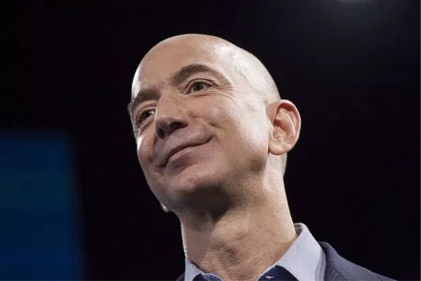 Criador da Amazon, Dois Bilhões para Montessori Jeff Bezos