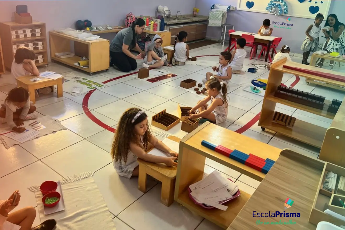 educação infantil na escola prisma- o despertar da magia e da autonomia