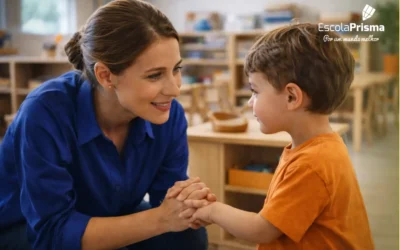 Quem Segura a Mão do Seu Filho? Conheça a “Tríade de Competência” do Profissional Prisma